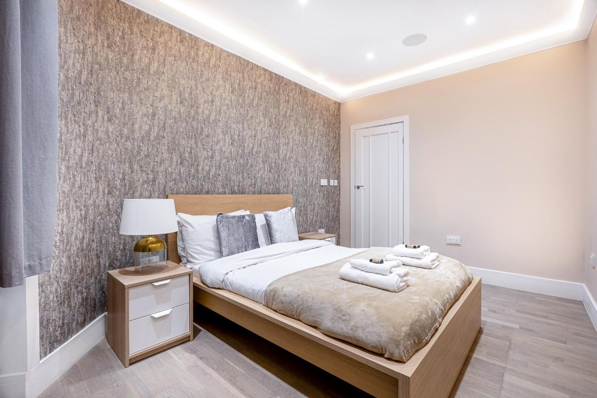 Modern 4 Bdr 3 Bth Apt Minutes From Edgware Road 런던 외부 사진